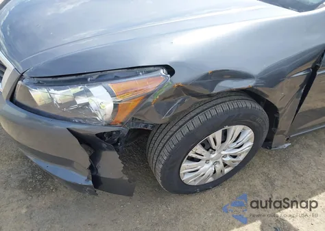 2008 Honda Accord 2.4 Lx z USA, uszkodzony, nr VIN 1HGCP26318A155394